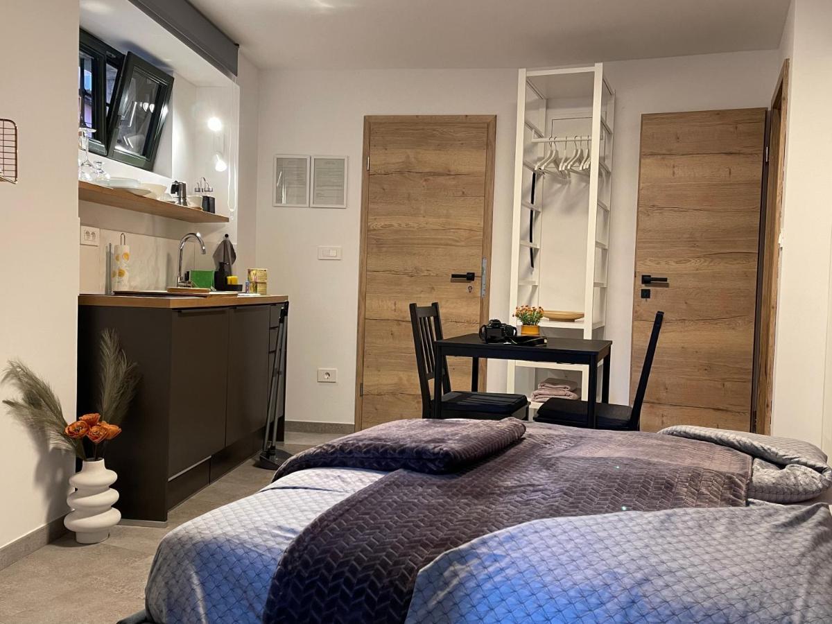 Apartments Piranom Екстер'єр фото