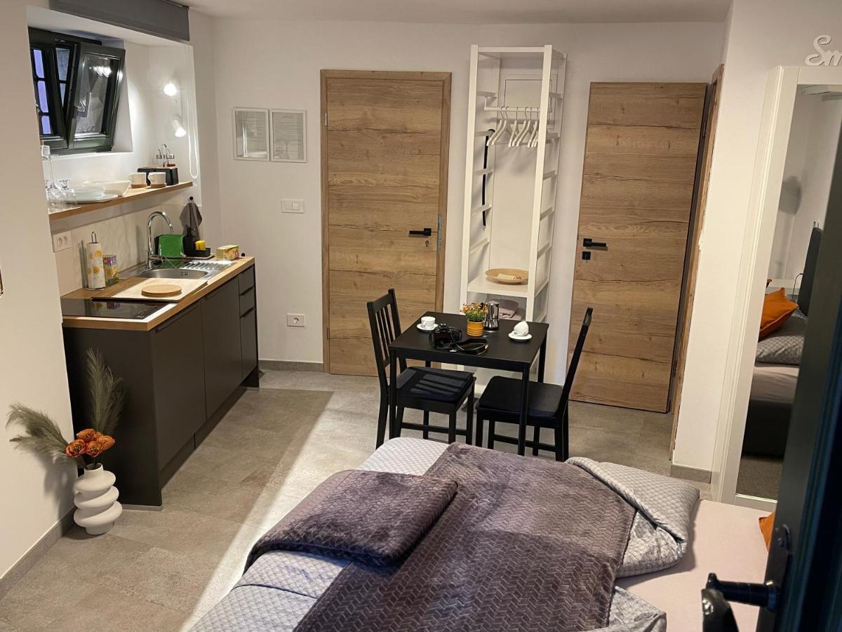 Apartments Piranom Екстер'єр фото